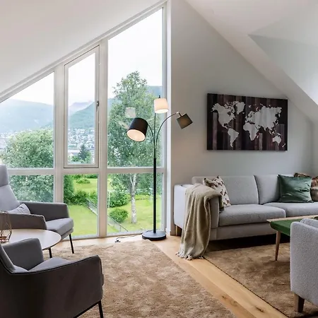 Villa Modern In Plush Town Tromsø