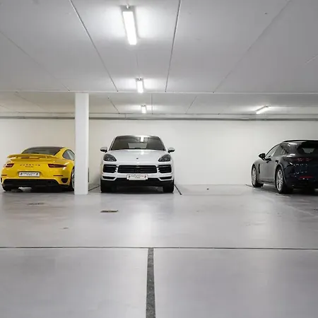 Modern In Plush Town Villa *