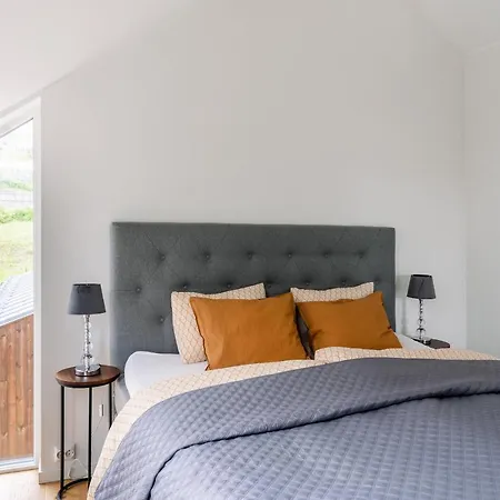 Modern In Plush Town