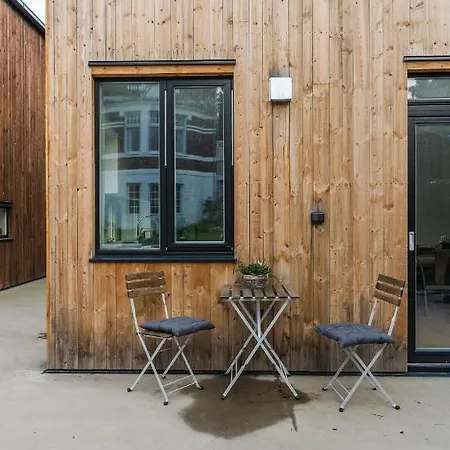 Villa Modern In Plush Town *