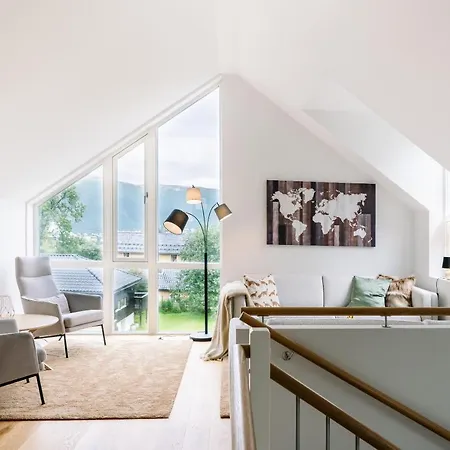 Modern In Plush Town *