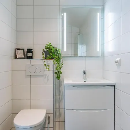 Modern In Plush Town Вилла Тромсё