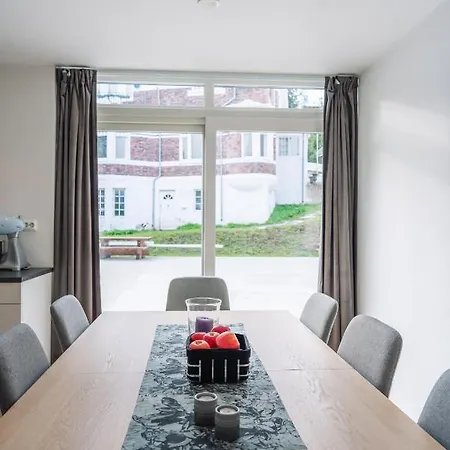 Modern In Plush Town Вилла Тромсё