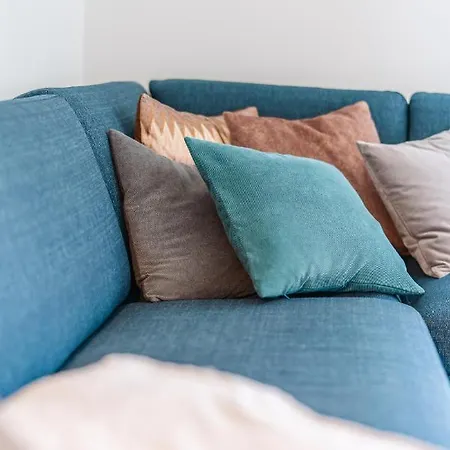 Modern In Plush Town Вилла *