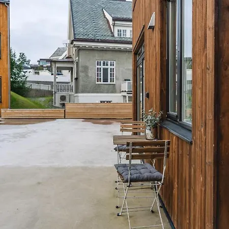 Modern In Plush Town *