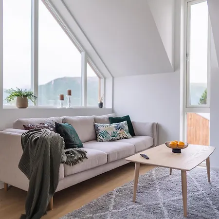 Modern In Plush Town Tromsø