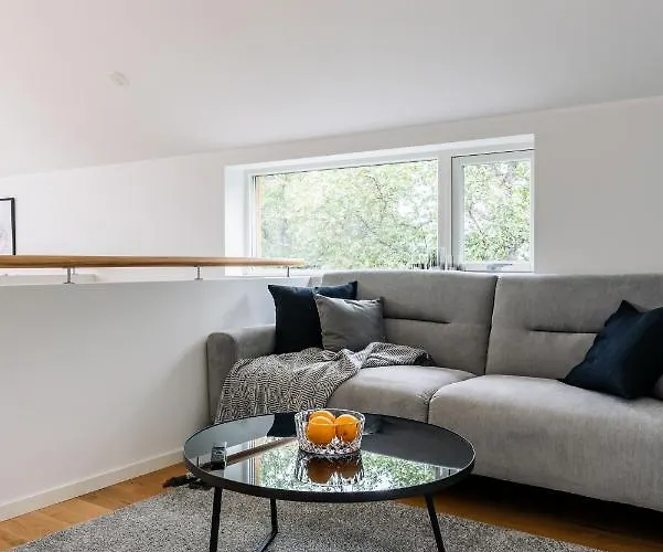 Villa Modern In Plush Town