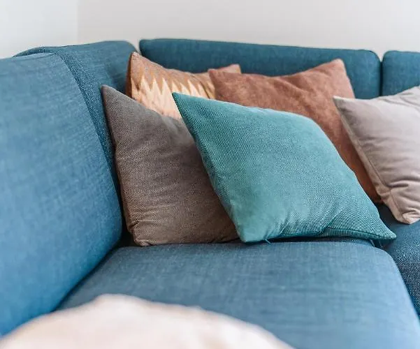 Modern In Plush Town Villa *