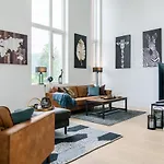 Modern In Plush Town