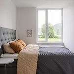 Villa Modern In Plush Town *